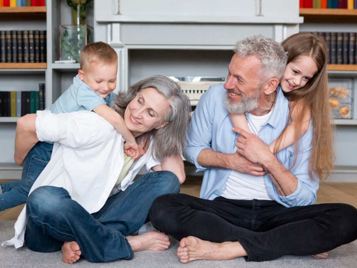 What Does an Insurance Broker Do? Roles and Responsibilities